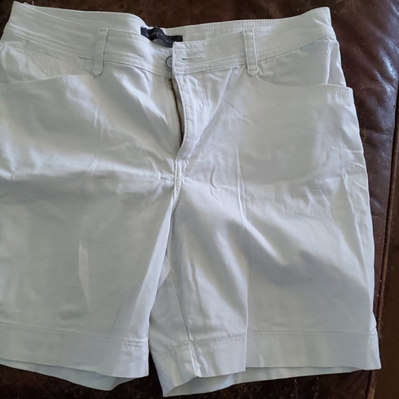 Shorts - Picture 1 of 5